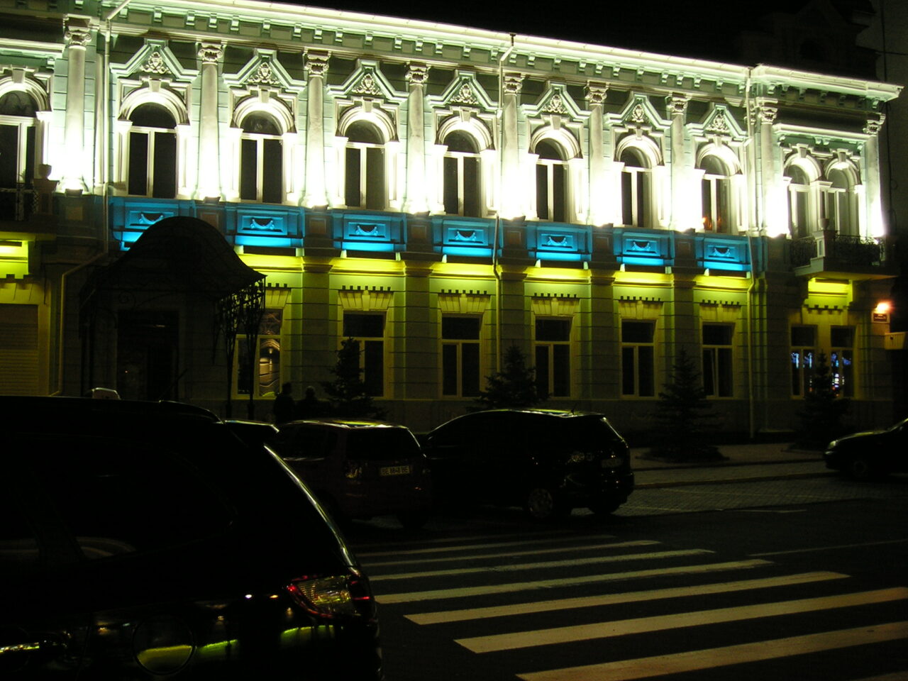 Архітектурна підсвітка фасаду будівлі по вул.Нікольска м. Миколаїв 3 2009р.