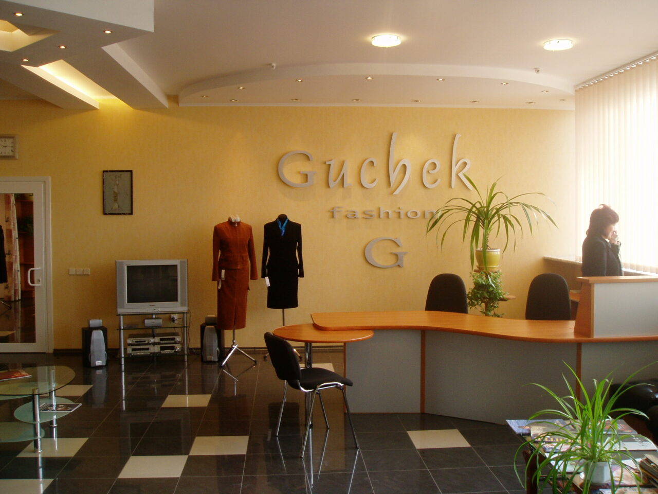 Комплексне освітлення магазину текстилю Guchek 2005р.
