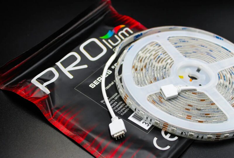 Світлодіодна LED стрічка PROlum™ 12V 5050/60 IP20, Колір RGB, Серія PRO