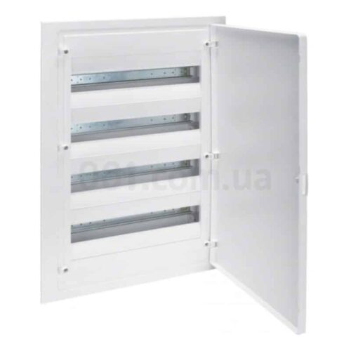 Щит врізний з білими дверцятами 72 модулі (4×18) GOLF, Hager